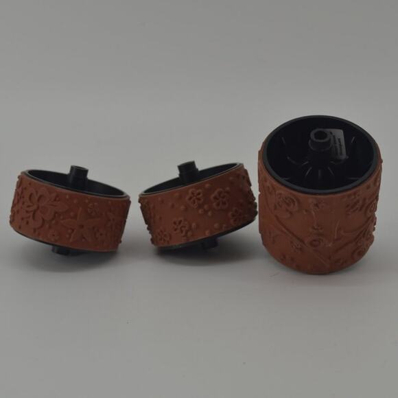 Stampin' Around Spot On 2" Rubber Roller Stamp Wheel Island - Picture 1 of 8